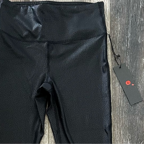 NWT! Mono B Faux Pebble Leather Leggings - Picture 3 of 5